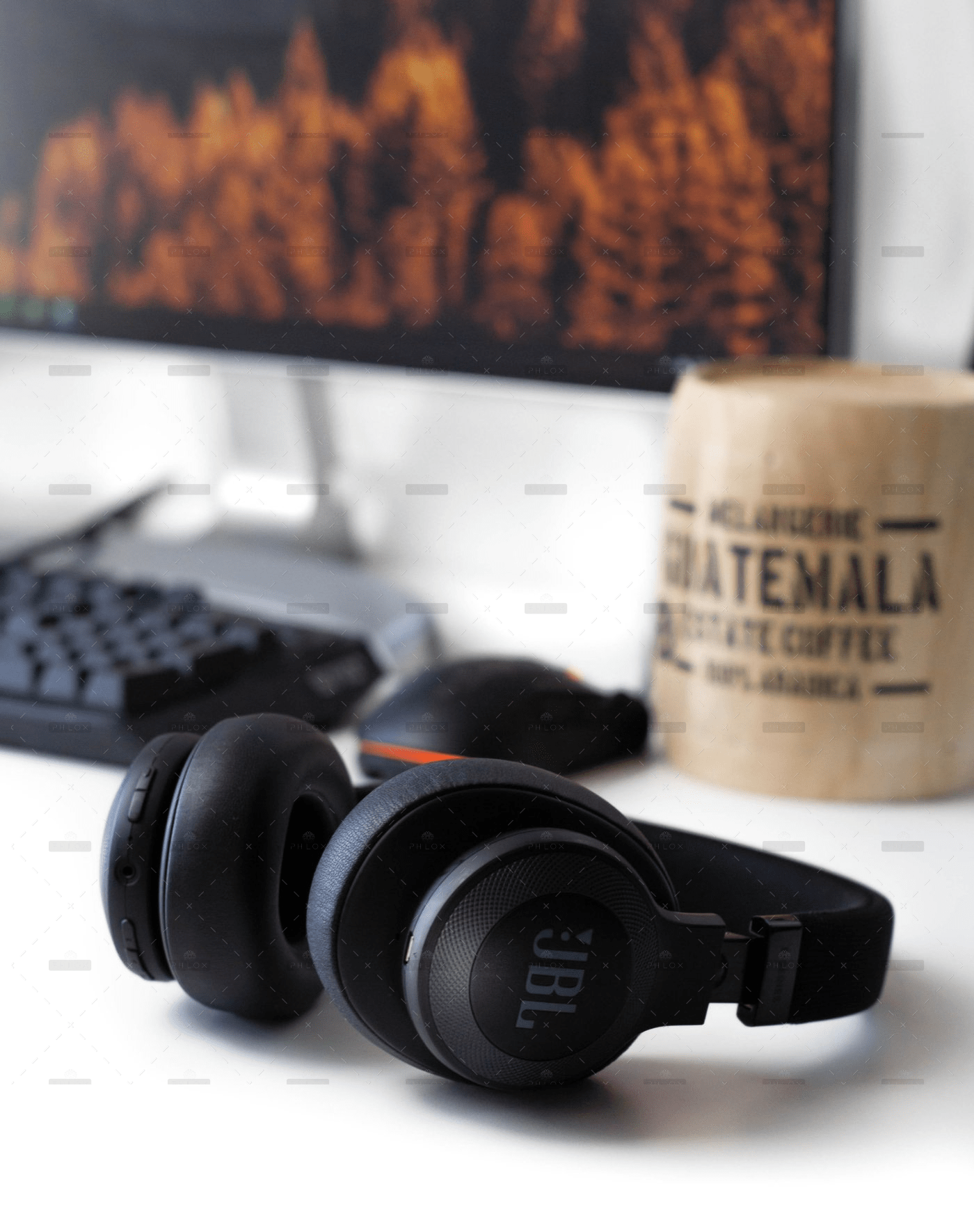 Demo attachment 609 niclas illg z13hWoxio unsplash